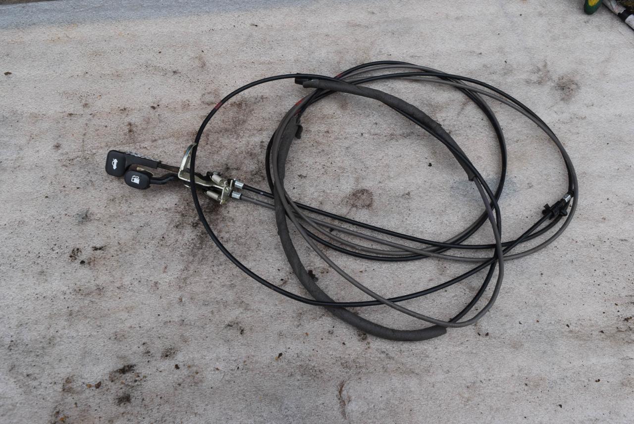 трос открывания багажника Hyundai Solaris 1 поколение 2013, 1.4 л., бензин, МКПП, 1R0003E22, 1R0003F04 - фото №1