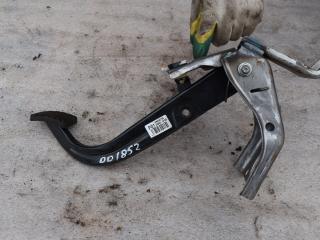 педаль тормоза Hyundai Solaris 1 поколение 2013, 1.4 л., бензин, МКПП, 328001R100