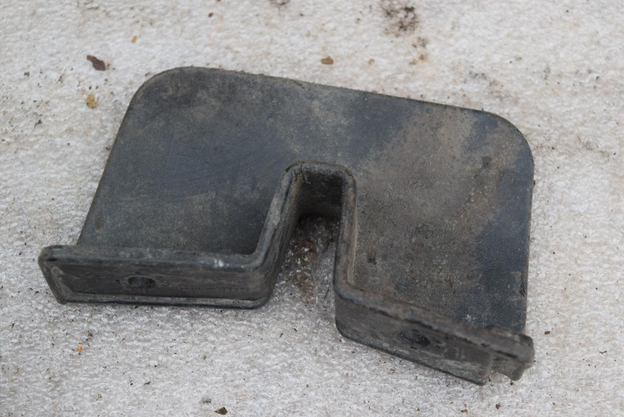 брызговик Hyundai Solaris 1 поколение 2013, 1.4 л., бензин, МКПП, 868611R000 - фото №1