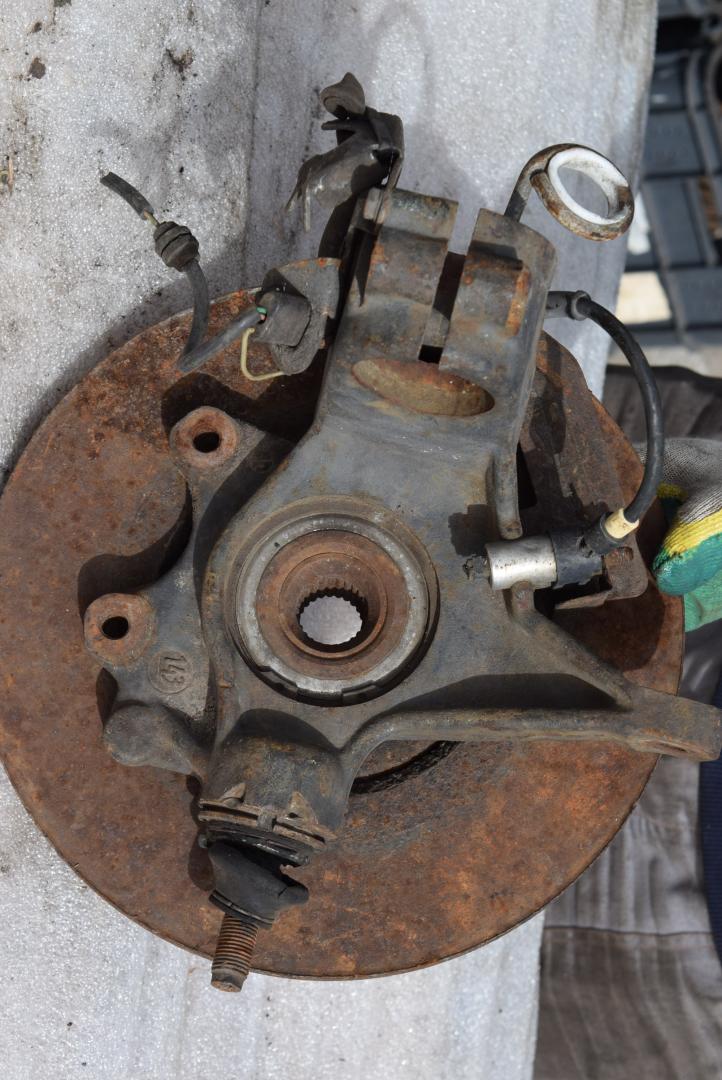 ступица передняя правая Peugeot 406 1 поколение 1998, 1.8 л., бензин, МКПП, универсал - фото №1