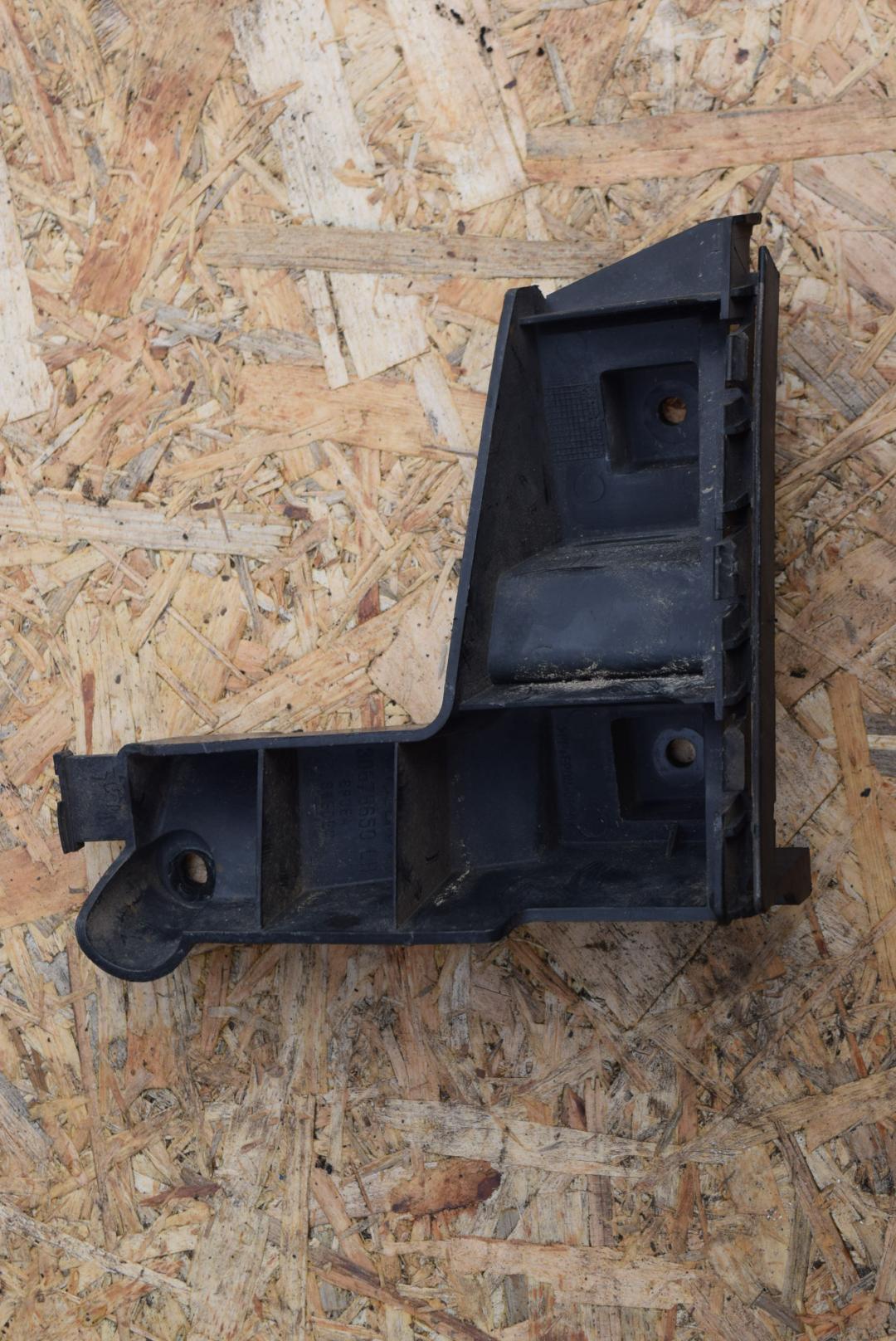 Крепление бампера заднего Volvo V70 3 поколение 2008, 2.5 л., B 5254 T6, бензин, АКПП, универсал, 30678650 - фото №1