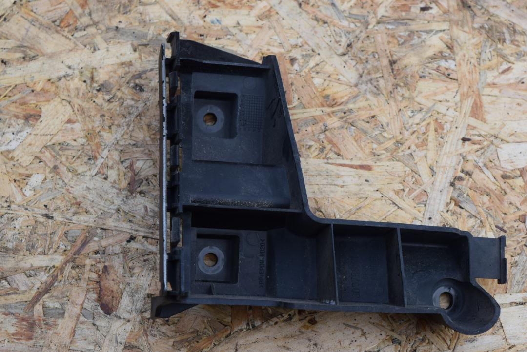 Крепление бампера переднего Volvo V70 3 поколение 2008, 2.5 л., B 5254 T6, бензин, АКПП, универсал, 30678651 - фото №1