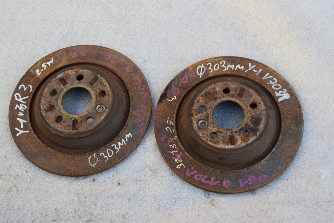 диск тормозной задний Volvo V70 3 поколение 2009, 2.5 л., B 5254 T6, бензин, АКПП, черный, универсал, передний привод, правый руль - фото №1