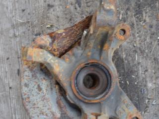 ступица передняя левая Mazda 323 5 поколение 1995, 2.0 л., дизель