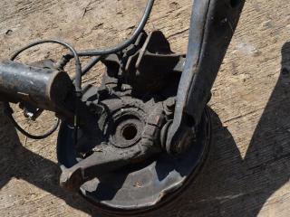 ступица передняя левая Mitsubishi Space Star 1 поколение 1998, 1.8 л., бензин