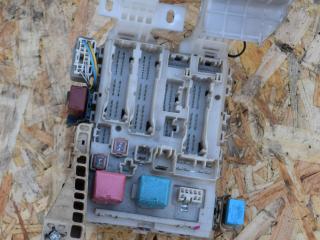 блок предохранителей Toyota Yaris XP9 2008, 1.4 л., 1ND-TV, дизель, МКПП, хетчбэк 5 дв., 8273052700, 316208V23