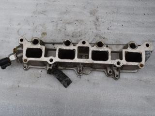 топливная рампа Volkswagen Golf 6 поколение 2010, 1.4 л., бензин, 03C906051H