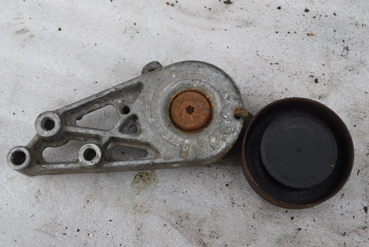 натяжитель Audi A4 B5 1996, 1.8 л., бензин, МКПП, седан, 058903133A - фото №1