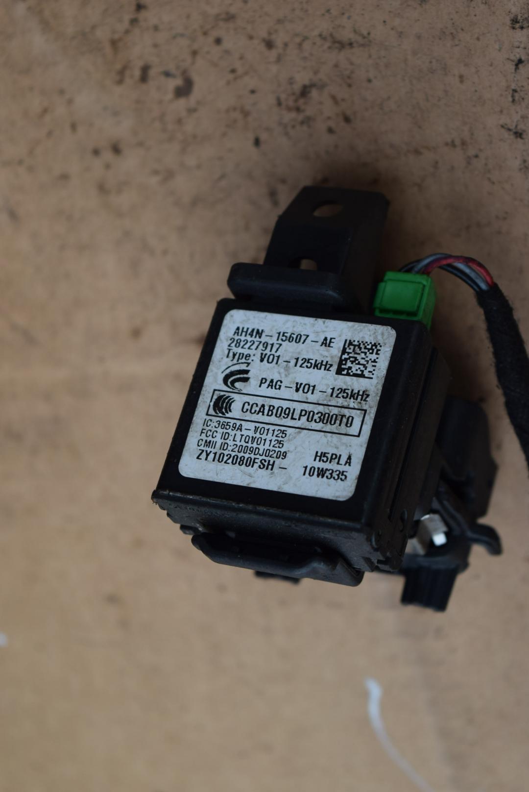 антенна иммобилайзера Volvo XC60 1 поколение 2011, 2.4 л., дизель, АКПП, внедорожник 5 дв., AH4N15607AE - фото №1