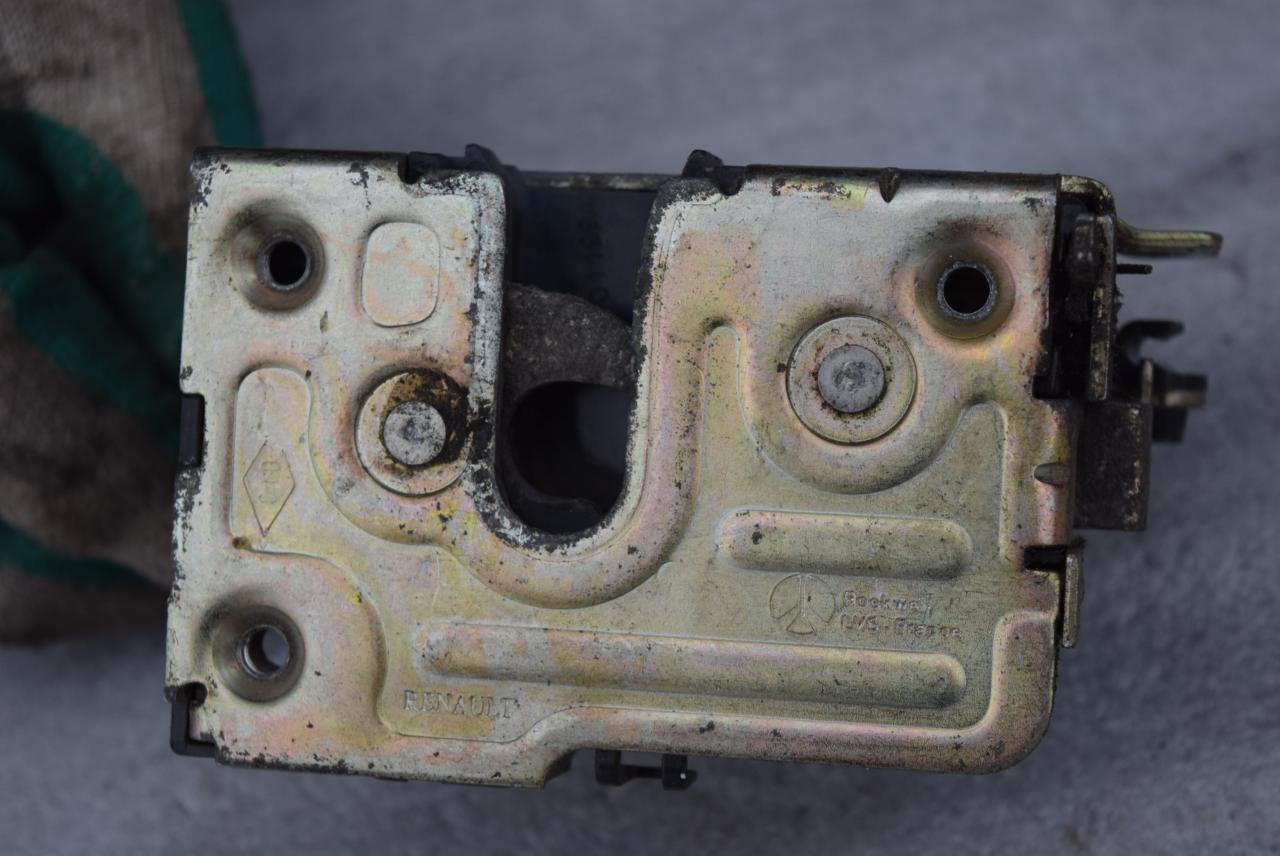 замок двери передней правой Renault Espace 3 поколение 2000, 2.0 л., бензин - фото №1