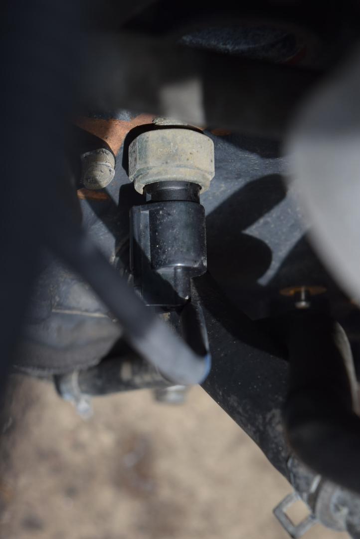 датчик давления масла Hyundai Getz 1 поколение 2003, 1.5 л., D3EA, дизель, МКПП - фото №1