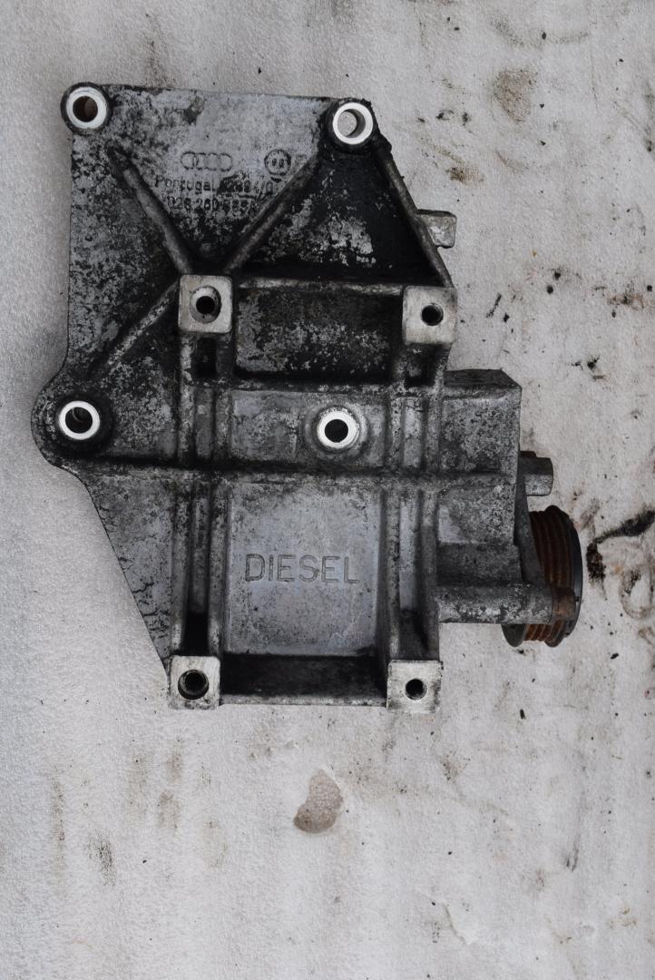 кронштейн компрессора кондиционера Audi A4 B5 1997, 1.9 л., AFN, дизель, МКПП, седан, 028260885A - фото №1