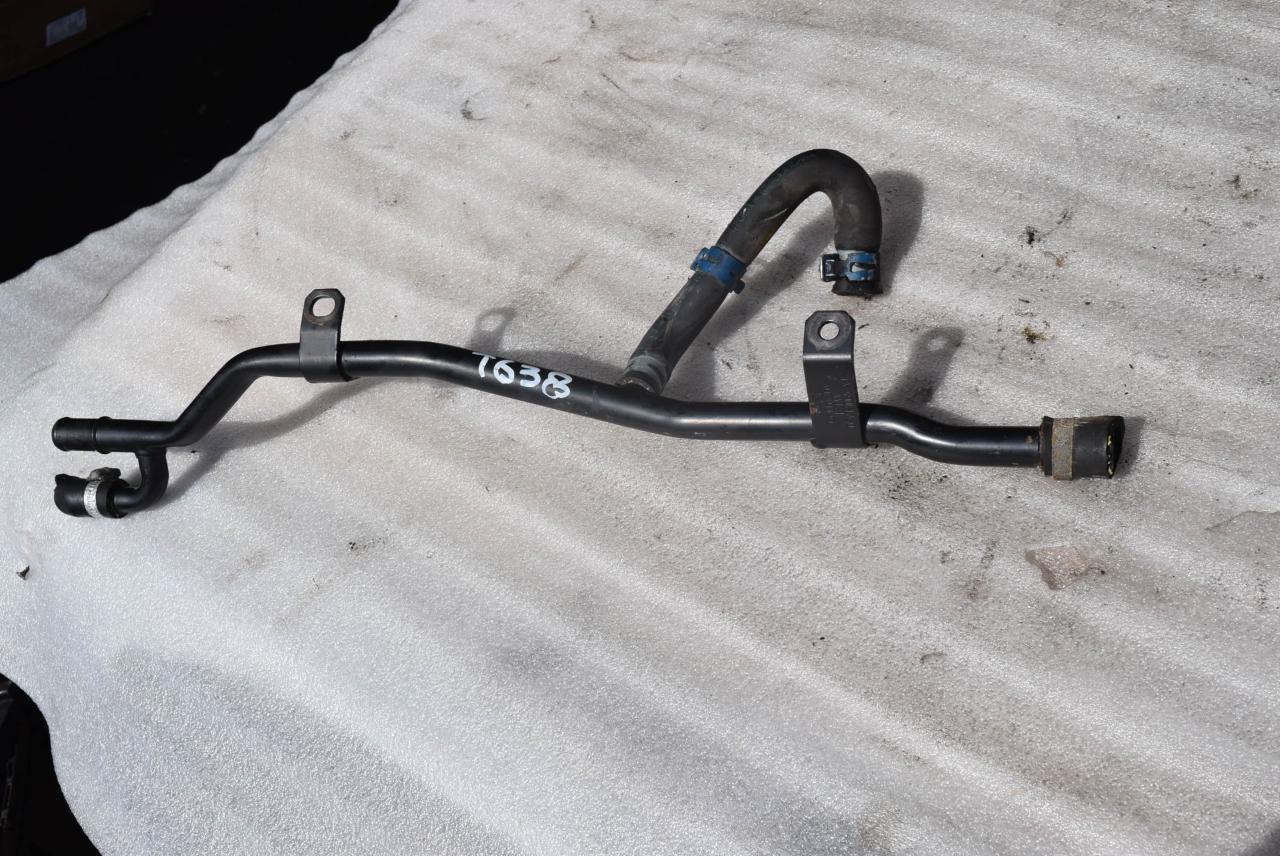 трубка охлаждающей жидкости Volvo S80 1 поколение 2000, 2.5 л., D 5252 T, дизель, МКПП, седан, 074121065AJ - фото №1