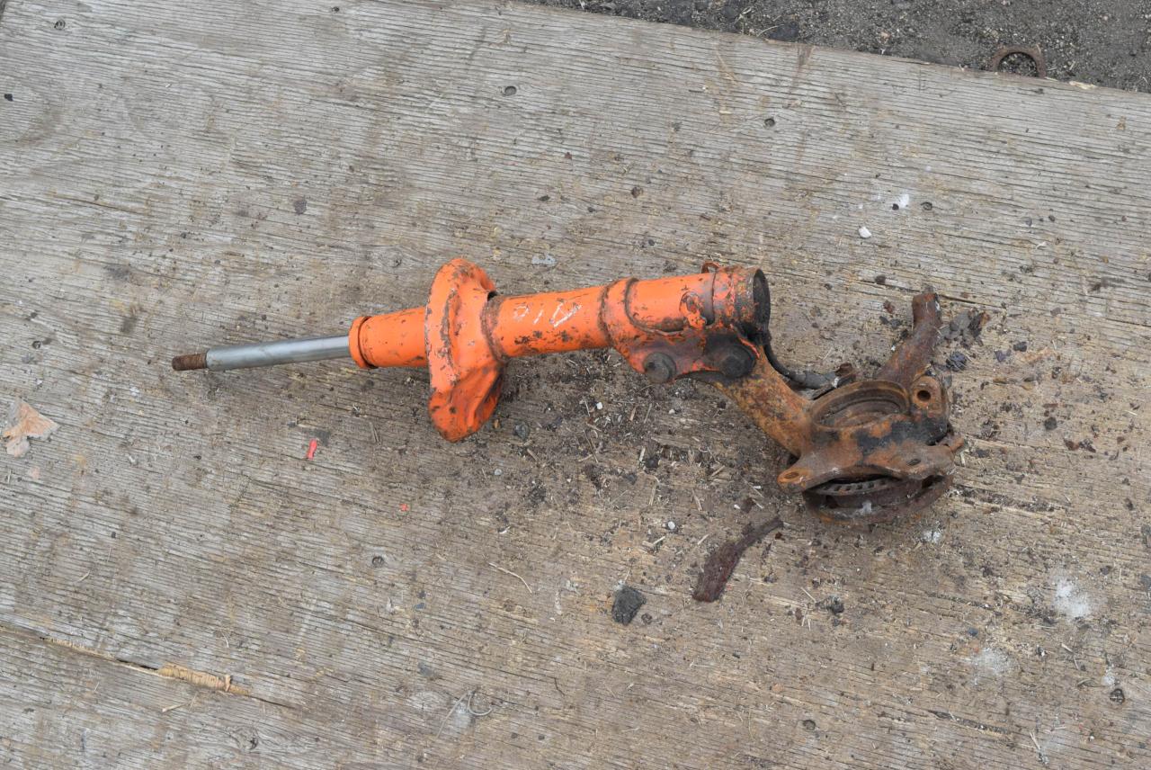 амортизатор передний Volkswagen Passat B3 1991, 1.8 л., ABS, бензин, универсал, 334950 - фото №1