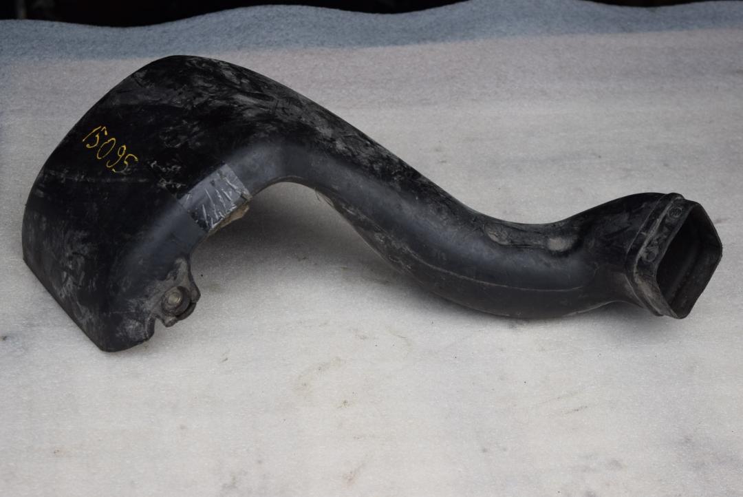 воздухозаборник Volvo XC90 1 поколение 2005, 2.5 л., бензин, АКПП, серый, универсал, 8624986 - фото №1