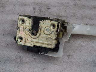 замок двери передней правой Renault Scenic 1 поколение 1998, 1.6 л., бензин, МКПП