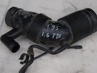 патрубок воздушного фильтра Audi A3 8P/8PA [2-й рестайлинг] 2011, 1.6 л., CAYC, дизель, МКПП, хетчбэк 5 дв., 6R0129654