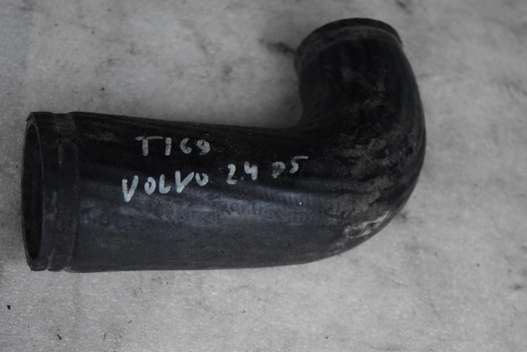 патрубок интеркулера Volvo S80 1 поколение 2003, 2.4 л., дизель, АКПП, седан - фото №1