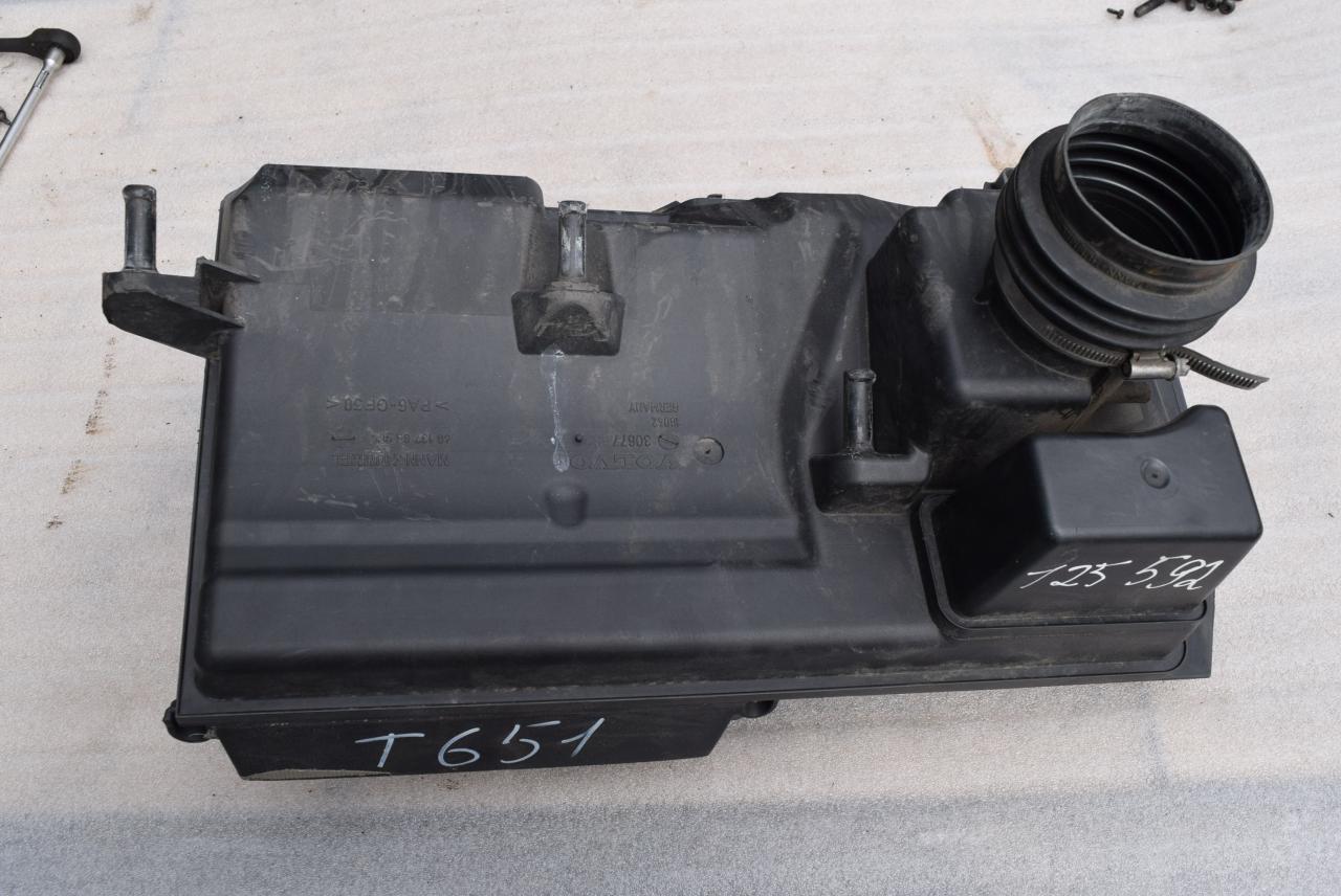 корпус воздушного фильтра Volvo S40 2 поколение 2005, 2.4 л., i, B 5244 S5, бензин, АКПП, седан, 30677532, 4613785900 - фото №1