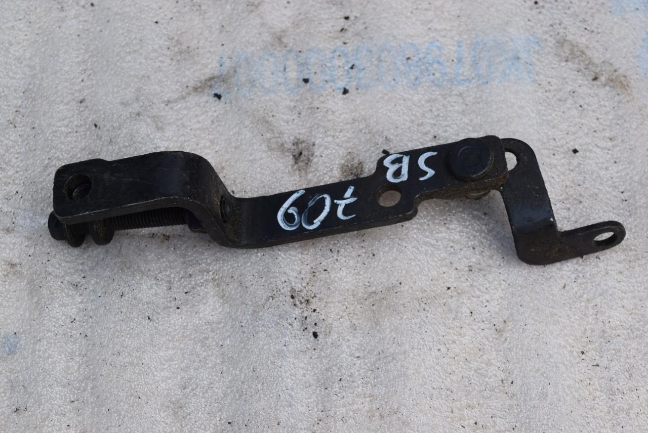 кронштейн генератора Ford Mondeo 2 поколение 1997, 1.8 л., дизель, 97BB3E722AA - фото №1