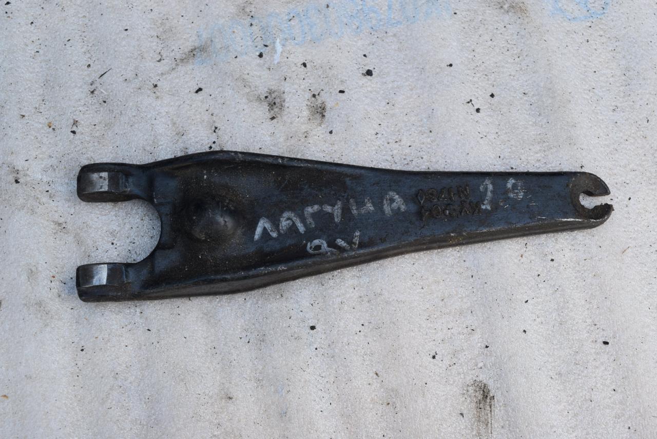 вилка сцепления Renault Laguna 1 поколение 1997, 2.0 л., бензин, МКПП - фото №1
