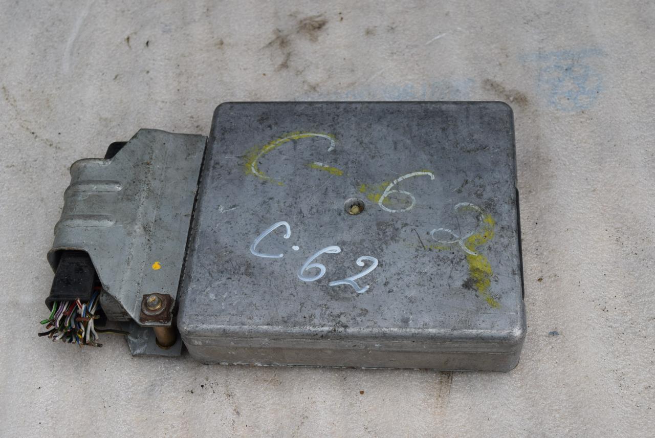 блок управления двигателем Ford Focus 1 поколение 1999, 1.4 л., бензин, 98AB12A532AE - фото №1