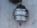 подушка крепления двигателя Audi A4 B5 1998, 1.9 л., дизель, МКПП, универсал, 8D0199382AE - фото №2