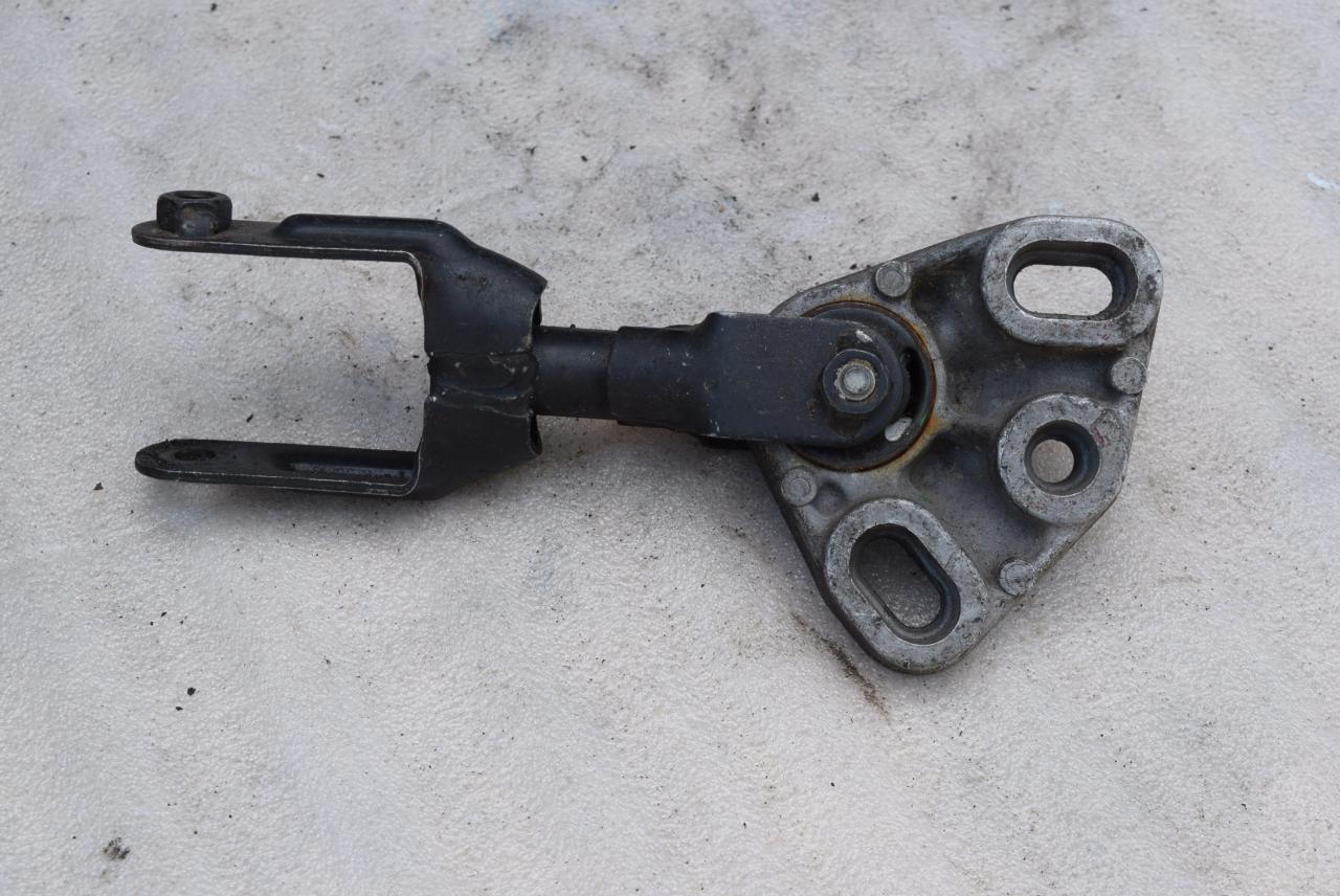 подушка крепления двигателя Peugeot 406 1 поколение 1997, 2.1 л., дизель, МКПП, универсал - фото №1