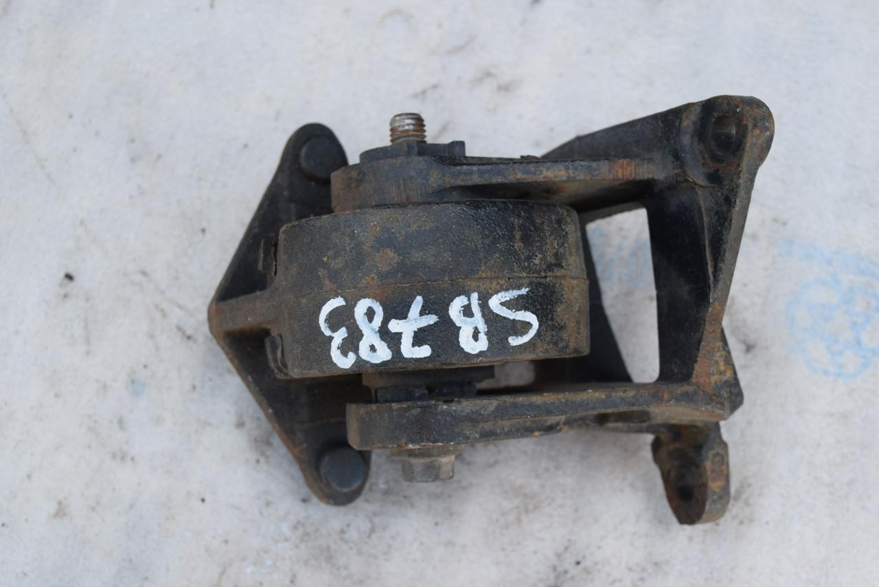 подушка крепления двигателя Ford Mondeo 2 поколение 1997, 1.8 л., бензин, МКПП, 97BB6P020AA, 93BB6P092EB - фото №1