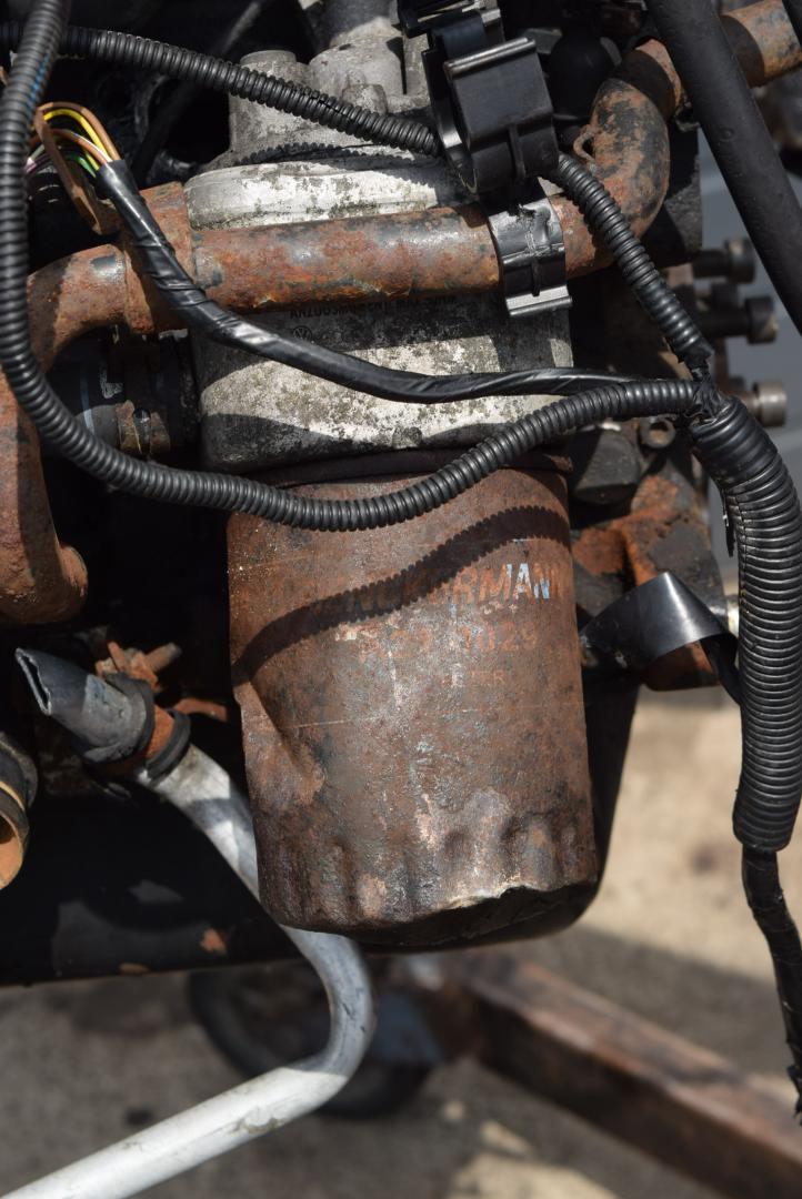 теплообменник масляного фильтра Volkswagen Sharan 1 поколение 1998, 1.9 л., TDi, AFN, дизель, МКПП, 028117021C - фото №1