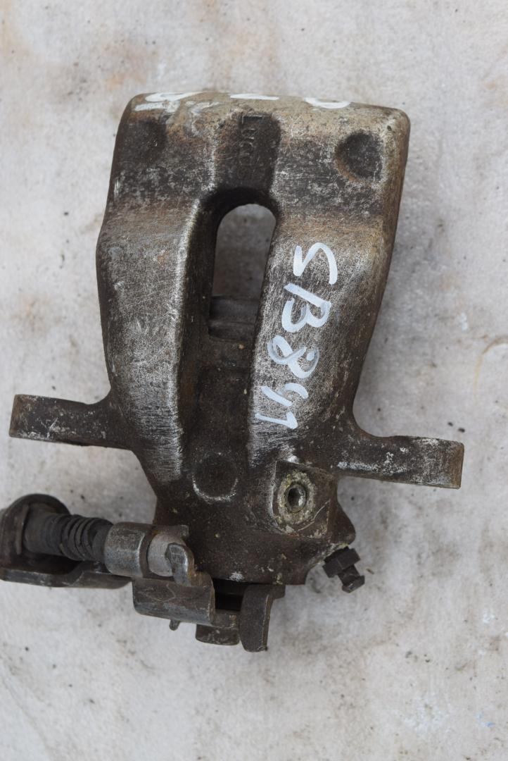 суппорт задний левый Opel Zafira 1 поколение (A) 2002, 2.0 л., дизель, МКПП - фото №1