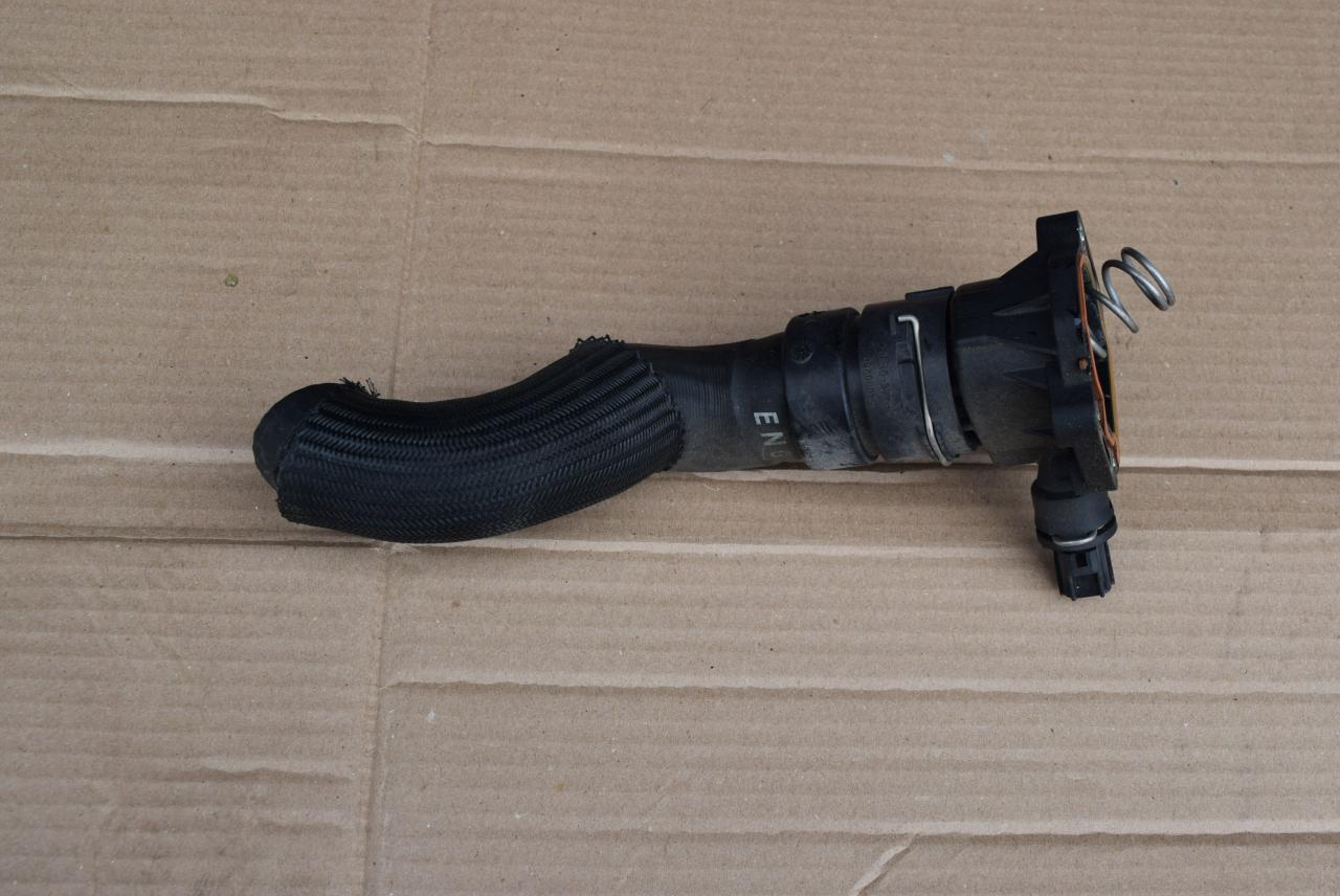 корпус термостата Volvo S80 2 поколение 2008, 3.2 л., i, B 6324 S, бензин, АКПП, седан, передний привод, 6G9N61J20AD - фото №1