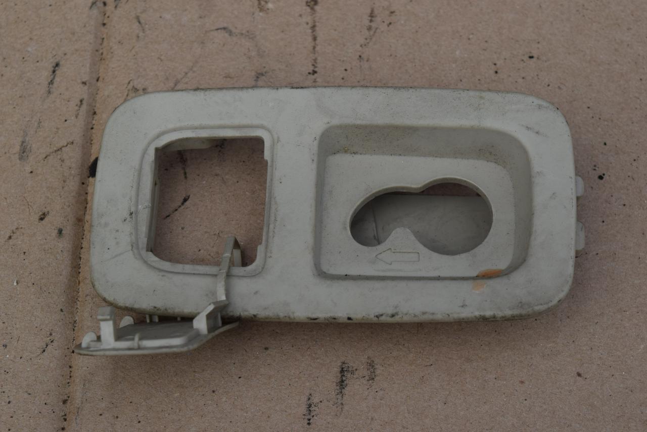 пластик Volvo XC60 1 поколение 2012, 2.4 л., D5, D 5244 T10, дизель, АКПП, полный привод, 30715567 - фото №1