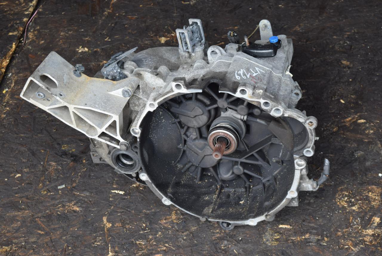 КПП механическая (МКПП) Volvo V70 2 поколение 2000, 2.4 л., i, B 5244 S, бензин, МКПП, седан, M56H, P9482050, 9482050 - фото №1