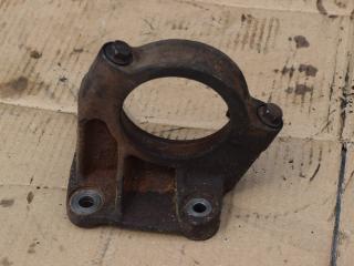 кронштейн полуоси Volvo V70 2 поколение 2000, 2.4 л., i, B 5244 S, бензин, МКПП, седан, 9143465