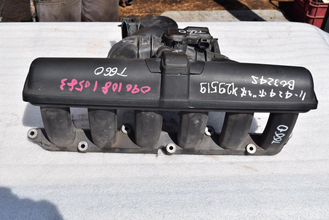 коллектор впускной Volvo S80 2 поколение 2008, 3.2 л., i, B 6324 S, бензин, АКПП, седан, полный подключаемый привод, 6G9N9424AL, 6G9N9F479AA - фото №1