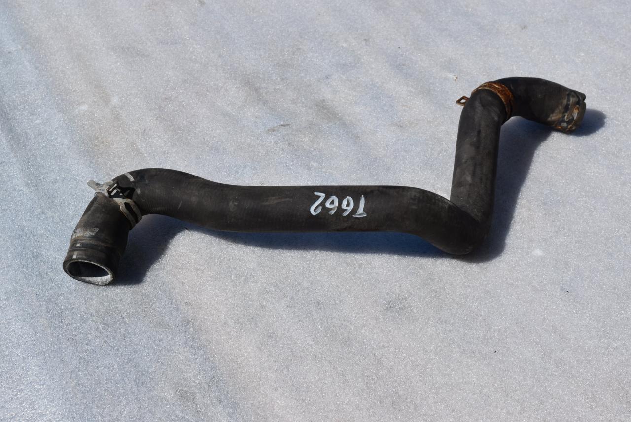 патрубок (трубопровод, шланг) Volvo C30 1 поколение 2006, 1.6 л., i, B 4164 S3, бензин, МКПП - фото №1