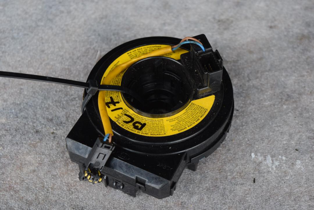 шлейф руля Kia Ceed 1 поколение 2009, 1.6 л., дизель, МКПП, универсал - фото №1