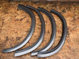 молдинг крыла заднего левого Volvo XC90 1 поколение [рестайлинг] 2008, 4.4 л., B 8444 S, бензин, АКПП, внедорожник 5 дв., полный привод, 30779579