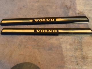 накладка на порог внутренняя Volvo XC90 1 поколение [рестайлинг] 2008, 4.4 л., B 8444 S, бензин, АКПП, внедорожник 5 дв., полный привод, 8659960