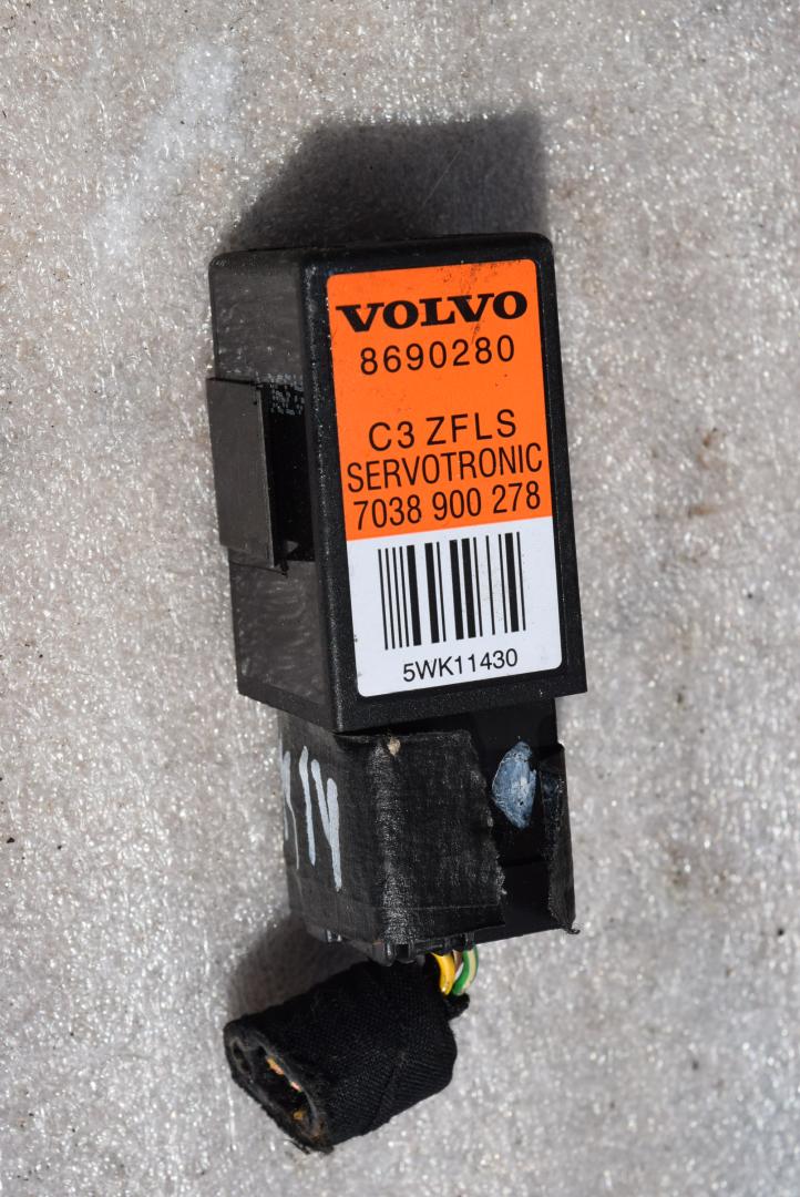 реле (прочие) Volvo V70 2 поколение 2004, 2.4 л., D5, D 5244 T, дизель, АКПП, универсал, передний привод, 8690280, 7038900278, 5WK11430 - фото №1