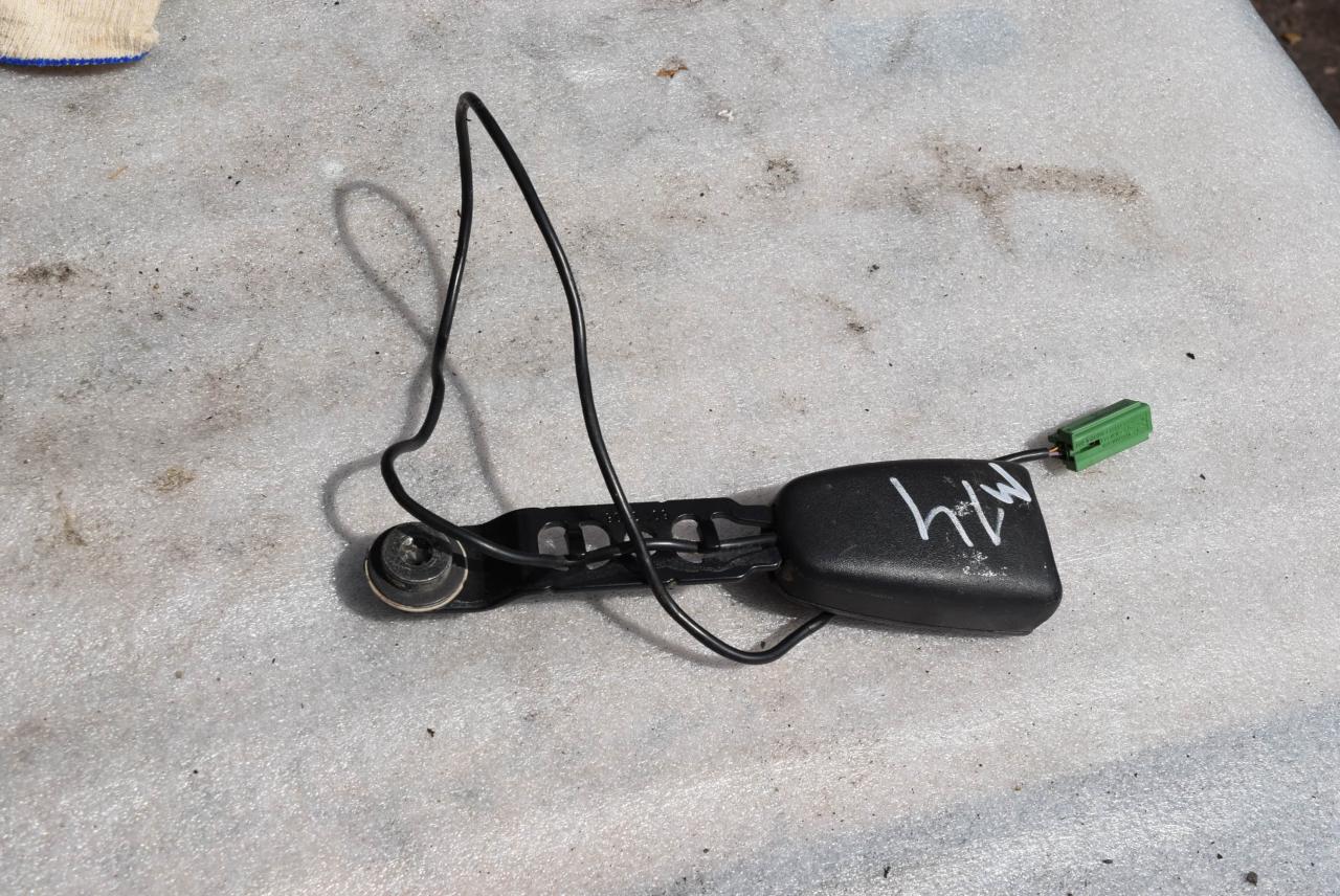 замок ремня безопасности Volvo V70 2 поколение 2004, 2.4 л., D5, D 5244 T, дизель, АКПП, универсал, передний привод - фото №1