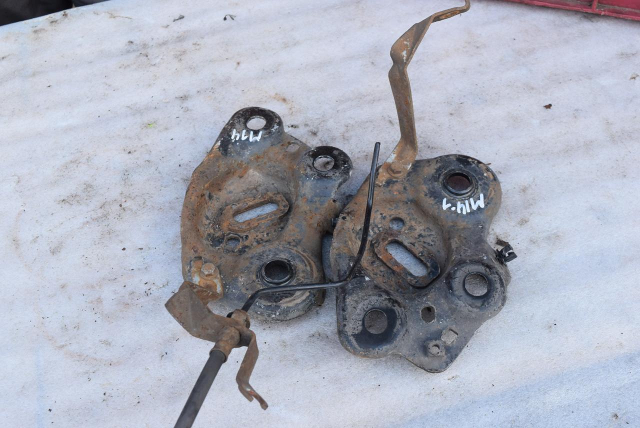 кронштейн (крепление) Volvo V70 2 поколение 2004, 2.4 л., D5, D 5244 T, дизель, АКПП, универсал, передний привод - фото №1