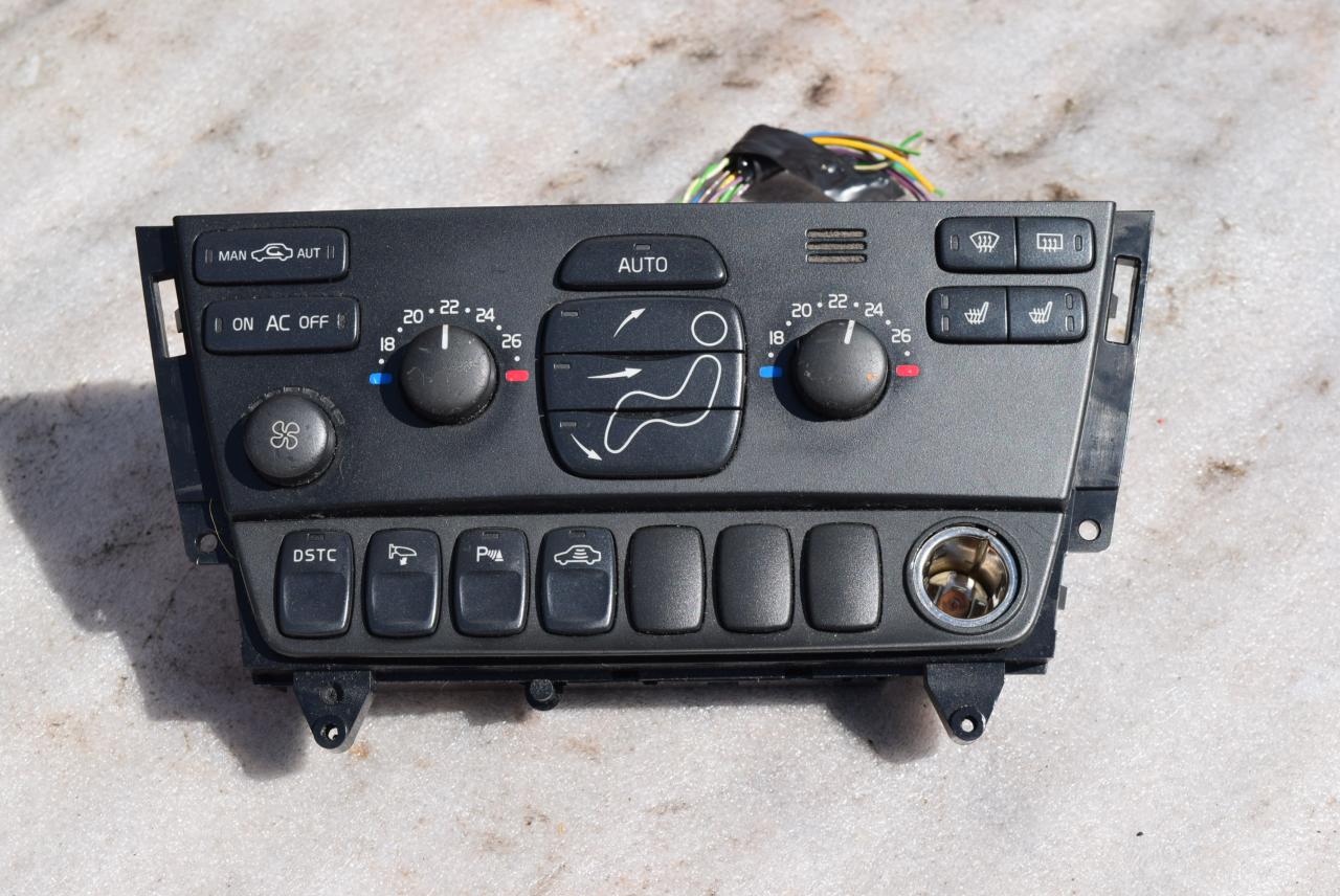 кнопка (выключатель) Volvo V70 2 поколение 2004, 2.4 л., D5, D 5244 T, дизель, АКПП, универсал, передний привод - фото №1