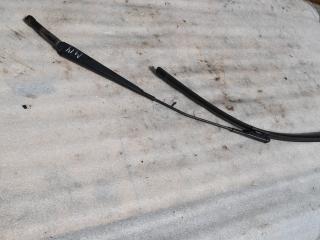 щеткодержатель (поводок стеклоочистителя, дворник) Volvo V70 2 поколение 2004, 2.4 л., D5, D 5244 T, дизель, АКПП, универсал, передний привод, 30655615