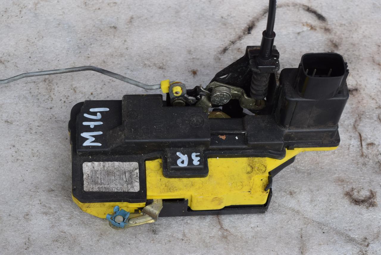 замок двери задней правой Volvo V70 2 поколение 2004, 2.4 л., D5, D 5244 T, дизель, АКПП, универсал, передний привод, 30699755 - фото №1