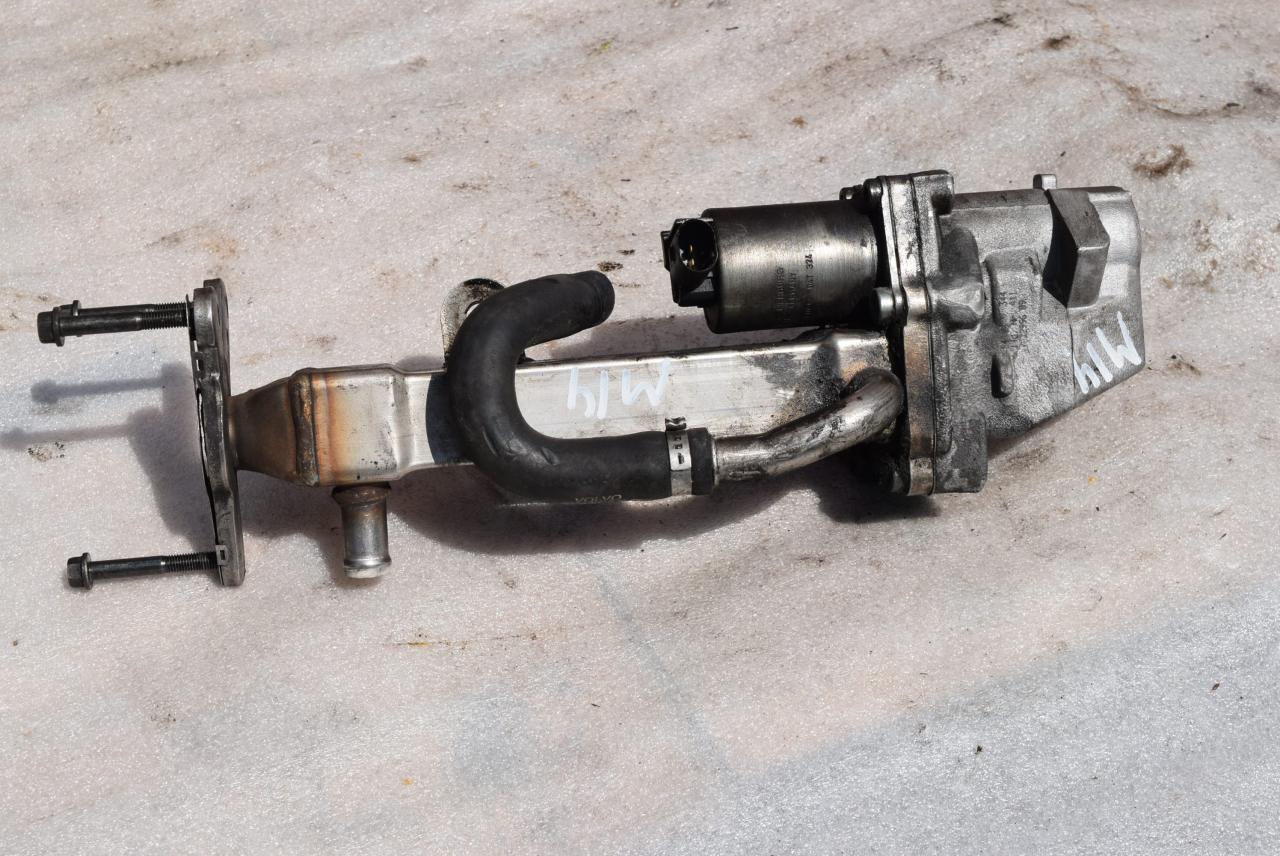 клапан EGR Volvo V70 2 поколение 2004, 2.4 л., D5, D 5244 T, дизель, АКПП, универсал, передний привод, 30637142, 72299609 - фото №1