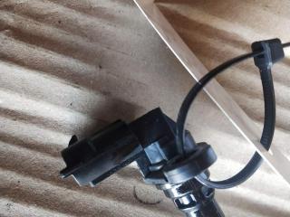 датчик распредвала Volvo V60 1 поколение 2012, 1.6 л., B 4164 T3, бензин, робот, черный, универсал, передний привод, правый руль, BM5112K073AA