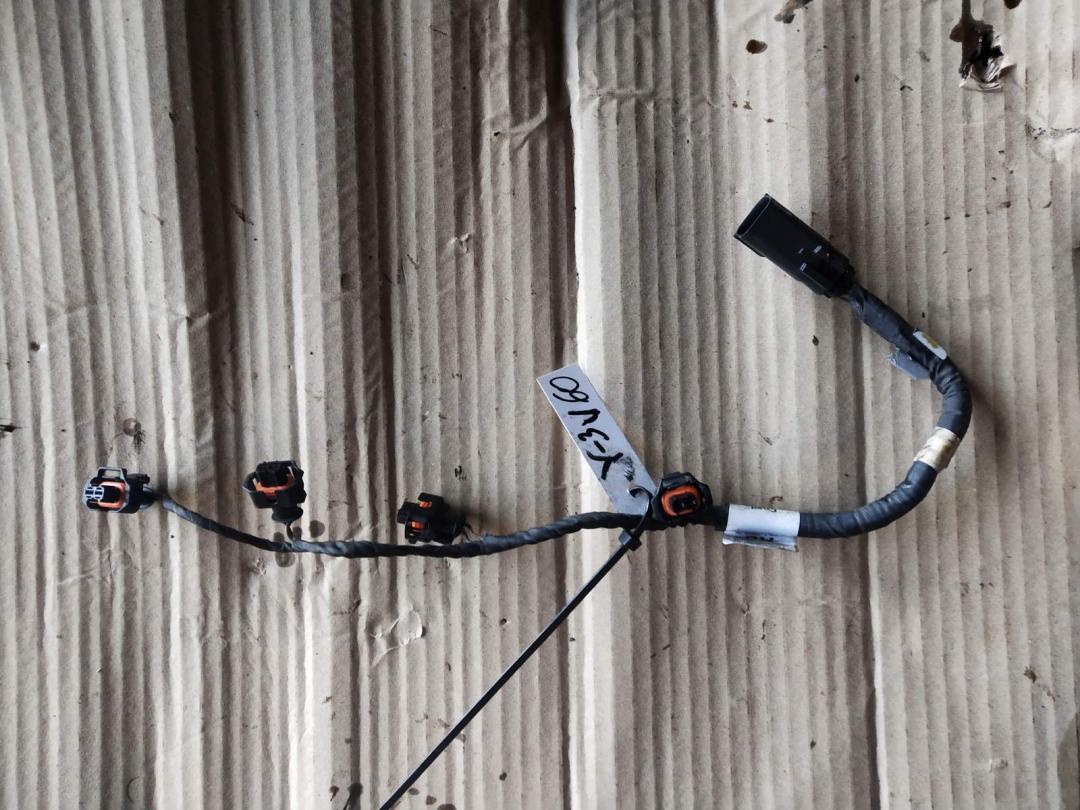 проводка двигателя Volvo V60 1 поколение 2012, 1.6 л., B 4164 T3, бензин, робот, черный, универсал, передний привод, правый руль, BM5G9F666AB - фото №1