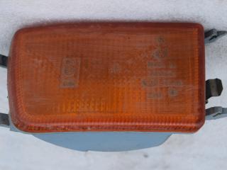 поворотник правый Volkswagen Golf 3 поколение 1995, 1.9 л., дизель, 1H0953156B